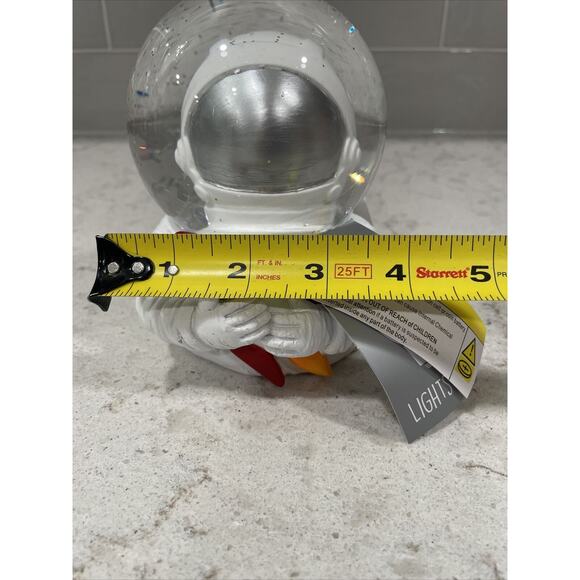 ASTRONAUT Light Up Snow Globe Silver Glitter Desk Accessory Paper Weight Space - Picture 10 of 10